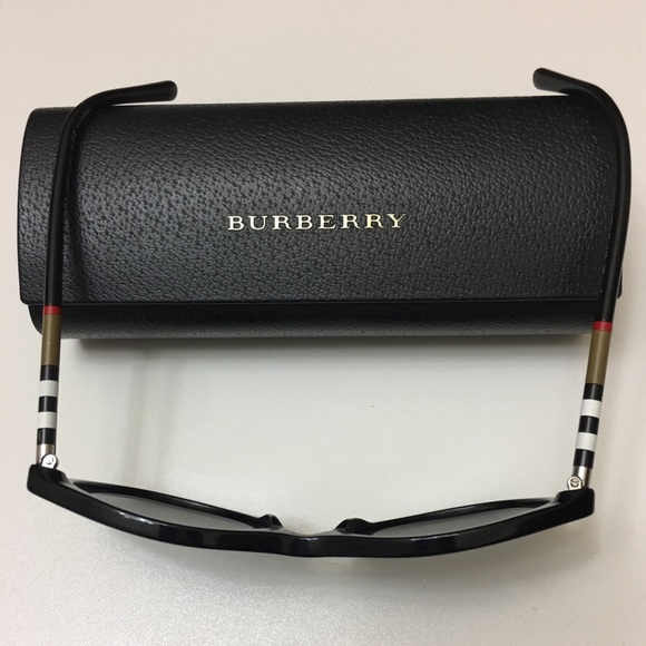 Brand new Burberry sunglasses!